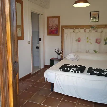 Lo Stazzo فندق مبيت وإفطار