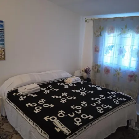 Lo Stazzo Bed & Breakfast *