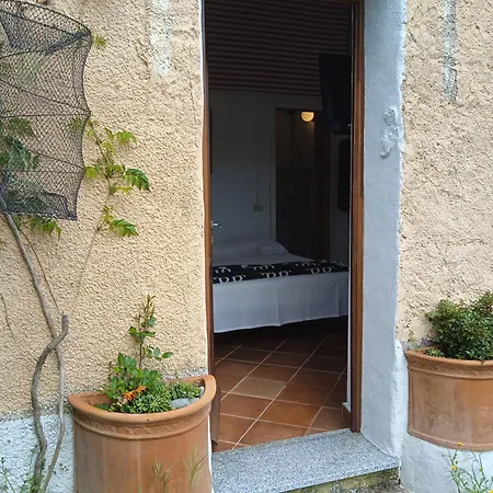 Lo Stazzo Bed & Breakfast