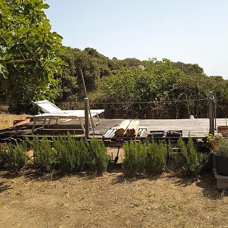 Lo Stazzo Bed & Breakfast *