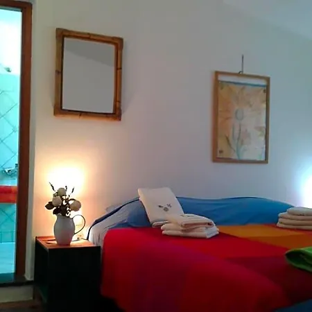 Lo Stazzo B&B